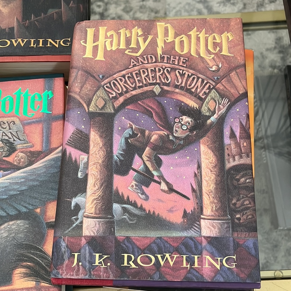 Harry Potter First Edition Hard Cover(4)EUC Highly Collectible valued over $3500 - Picture 3 of 14